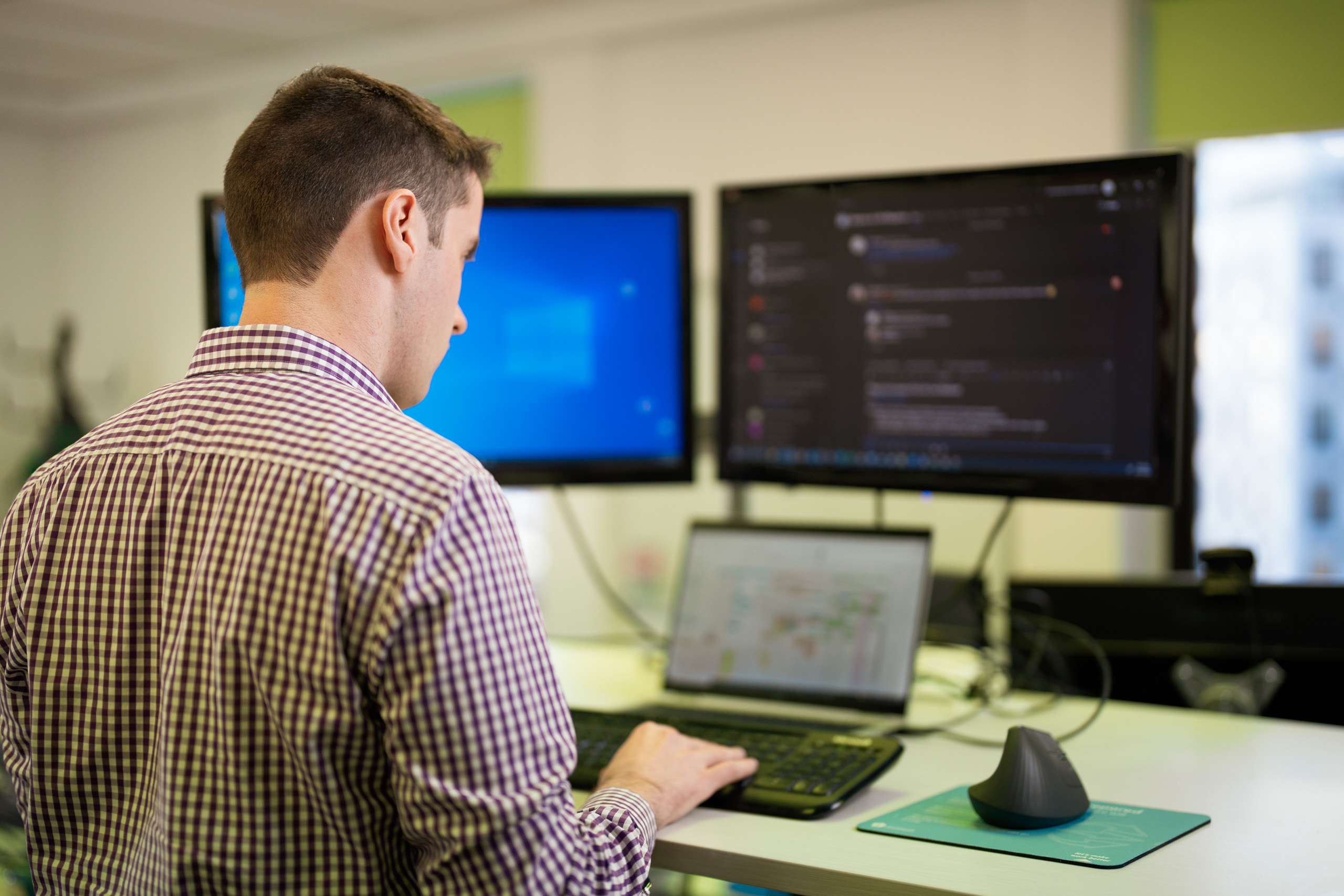 2022 06 Kris Working OTS